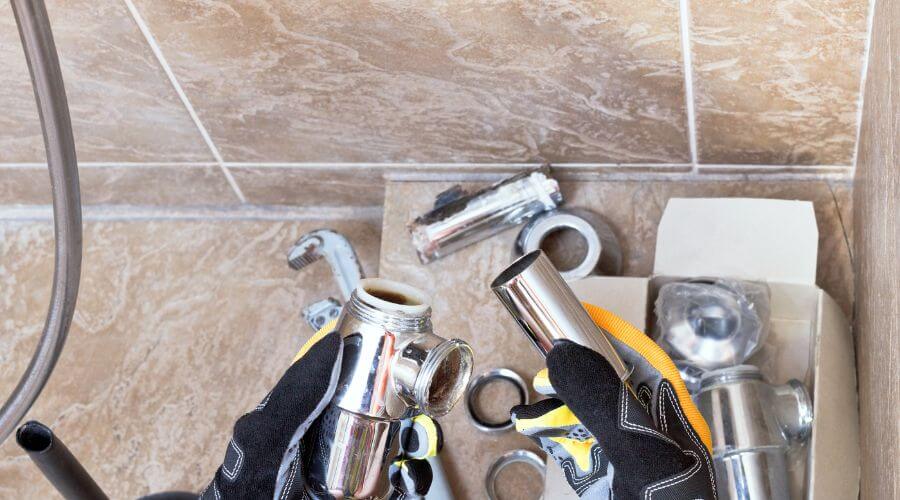 Professional gutter cleaning in Samoa, CA